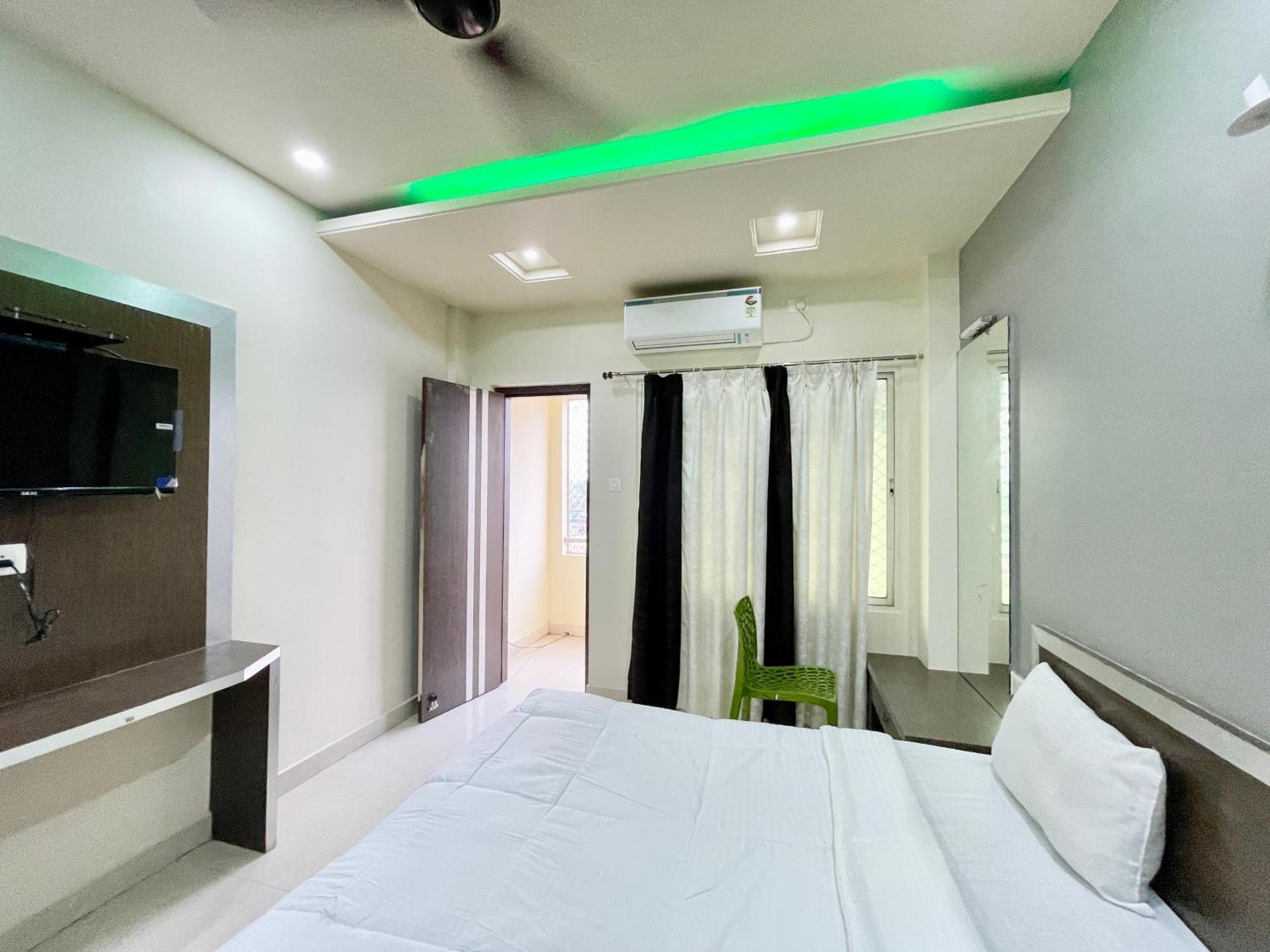 Hotel Trends In Puri Exterior photo