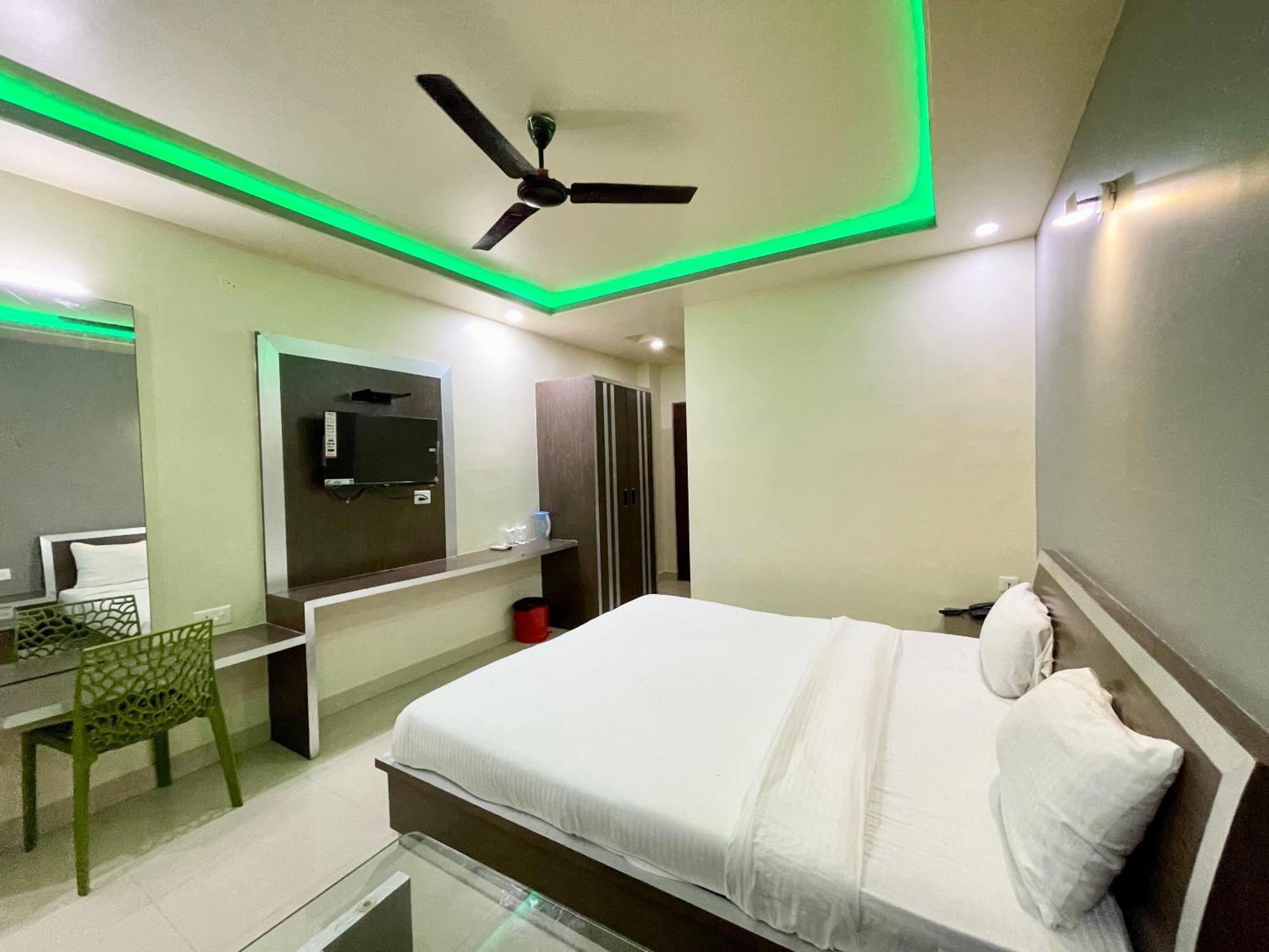 Hotel Trends In Puri Exterior photo